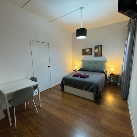 Habitaciones Magdalena Madrid Ngoại thất bức ảnh